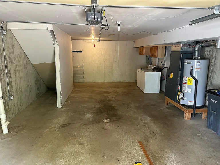 420 Clarke Dr — Photo 9