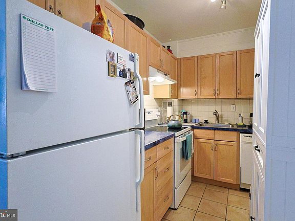 5th image of 118 S 21st St APT 218