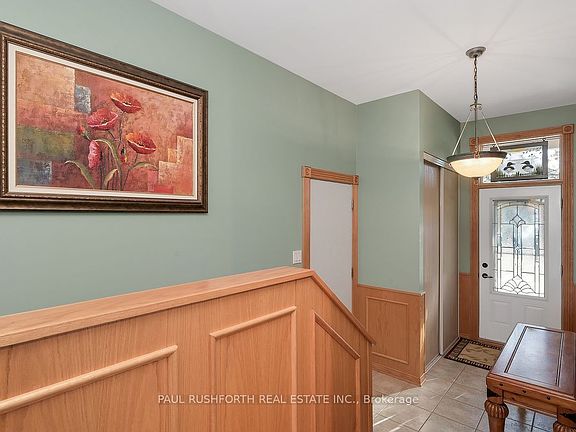 4th image of 40 Roberge Cres