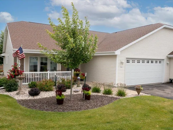 352 Wyldewood Dr #352, Oshkosh, WI 54904