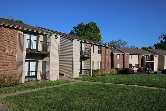 2nd image of 7006 Park Woods Rd #7006