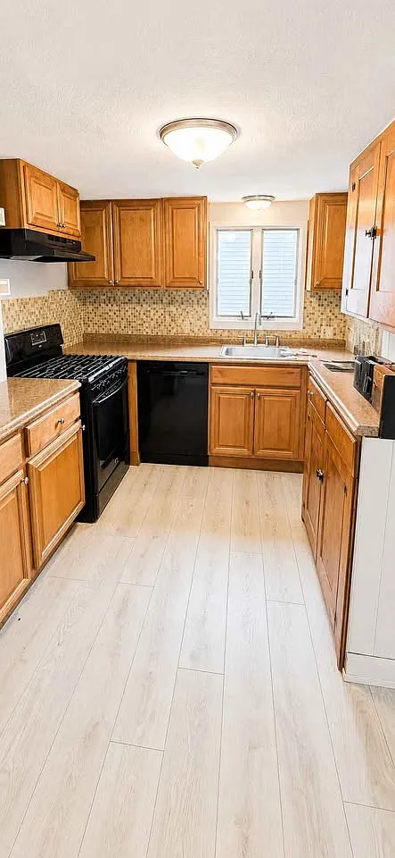 1 bed, 700 sqft, $2,300 — Photo 4