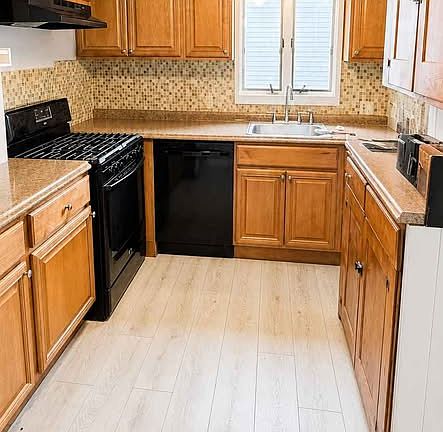 4th image of 87 Undine Ave #1