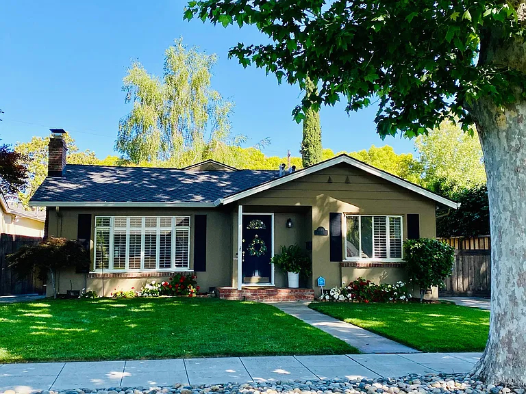 1193 Lennon Way — Photo 1