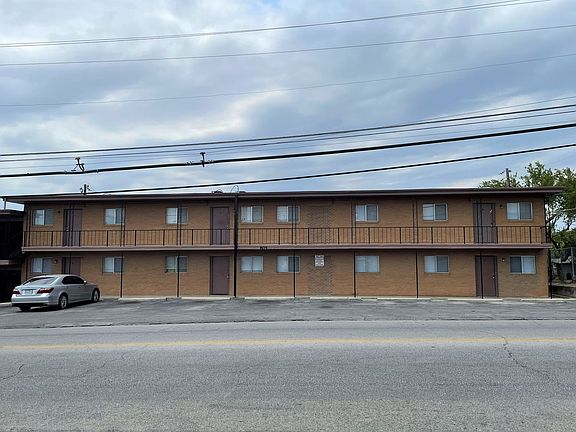 2nd image of 805 W Hallmark Ave #C