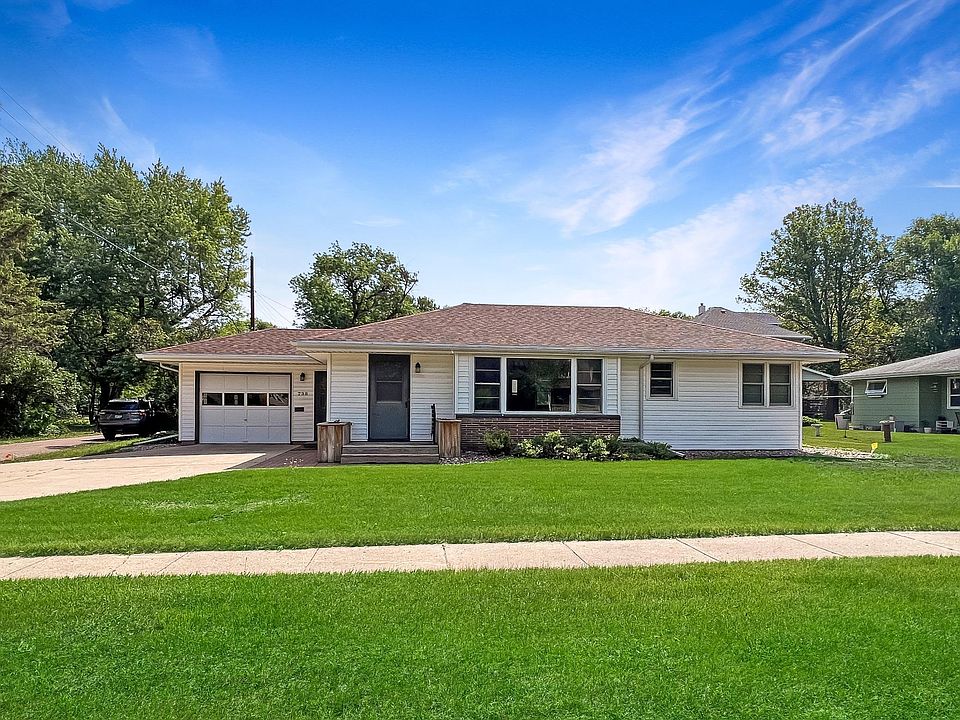 738 Center St, Tracy, MN 56175 MLS 6484006 Zillow