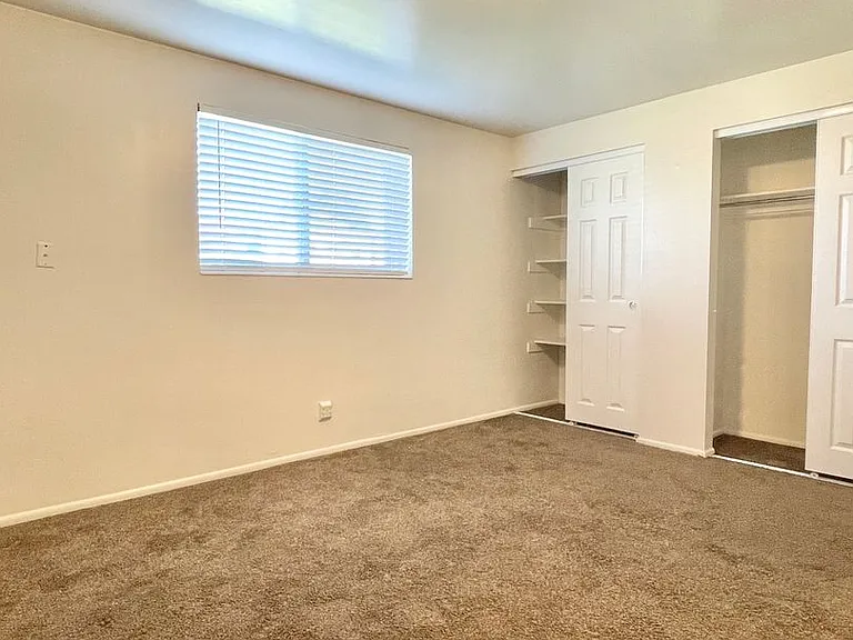 1901 W 2250 S — Photo 12