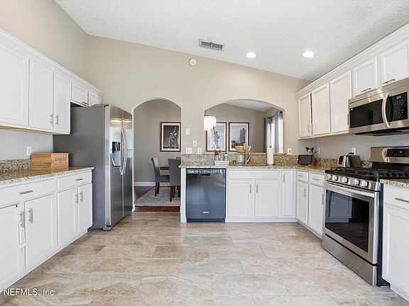 5th image of 3834 OPEN CREEK Court