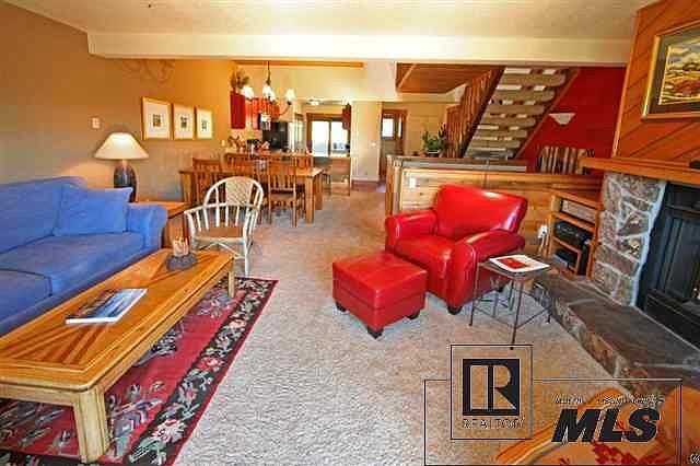 1st image of 1155 Overlook Dr