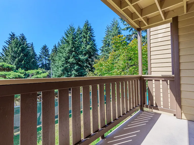 Autumn Ridge Apartments — Photo 27