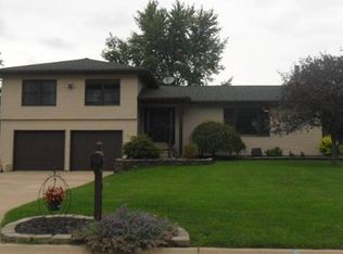 2404 Florence Ave, Burlington, IA 52601