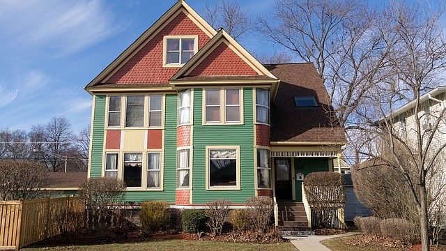 1st image of 535 Carpenter Ave