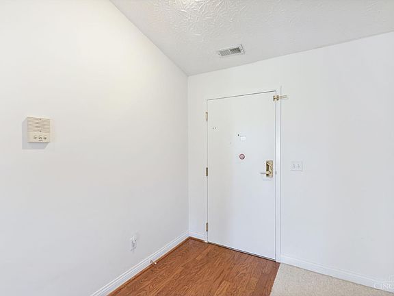 5th image of 8021 Pinnacle Point Dr APT 204