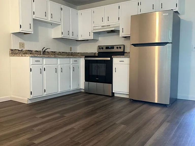 Westland Meadows — Photo 18