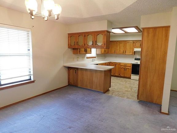 5th image of 238 Diana Dr