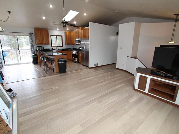 2nd image of W5180 Jason ROAD