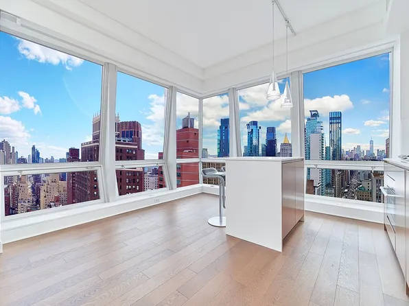 400 5th Ave APT 31A, New York, NY 10018