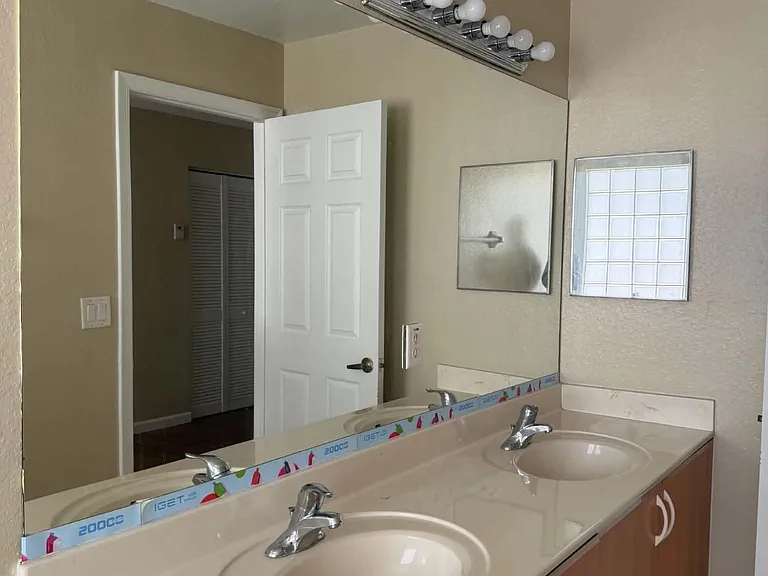 6355 Adriatic Way — Photo 20