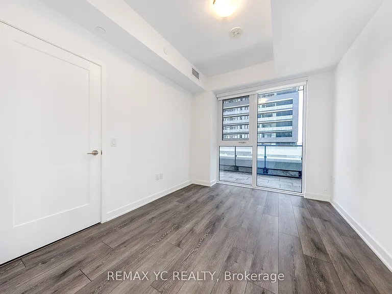 95 Oneida Cres #305 — Photo 18