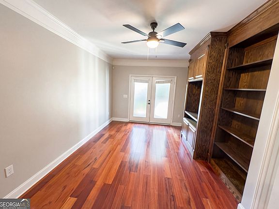 3rd image of 2700 Pine Tree Rd NE Unit 3006