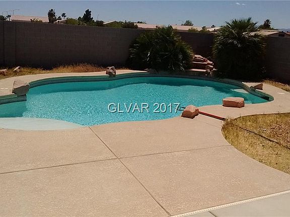3rd image of 2209 Hollow Oak Ave
