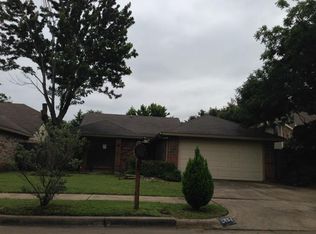 2404 Sutton Dr, Arlington, TX 76018