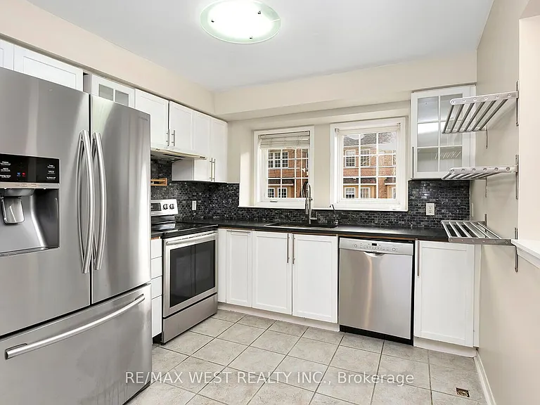 50 Strathaven Dr #75 — Photo 6