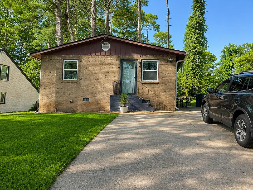 1723 S Alvarado Ter SW