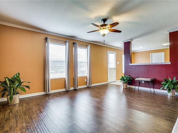 3rd image of 1208 Bellevue Dr