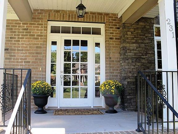 2nd image of 231 Woodstream Cir