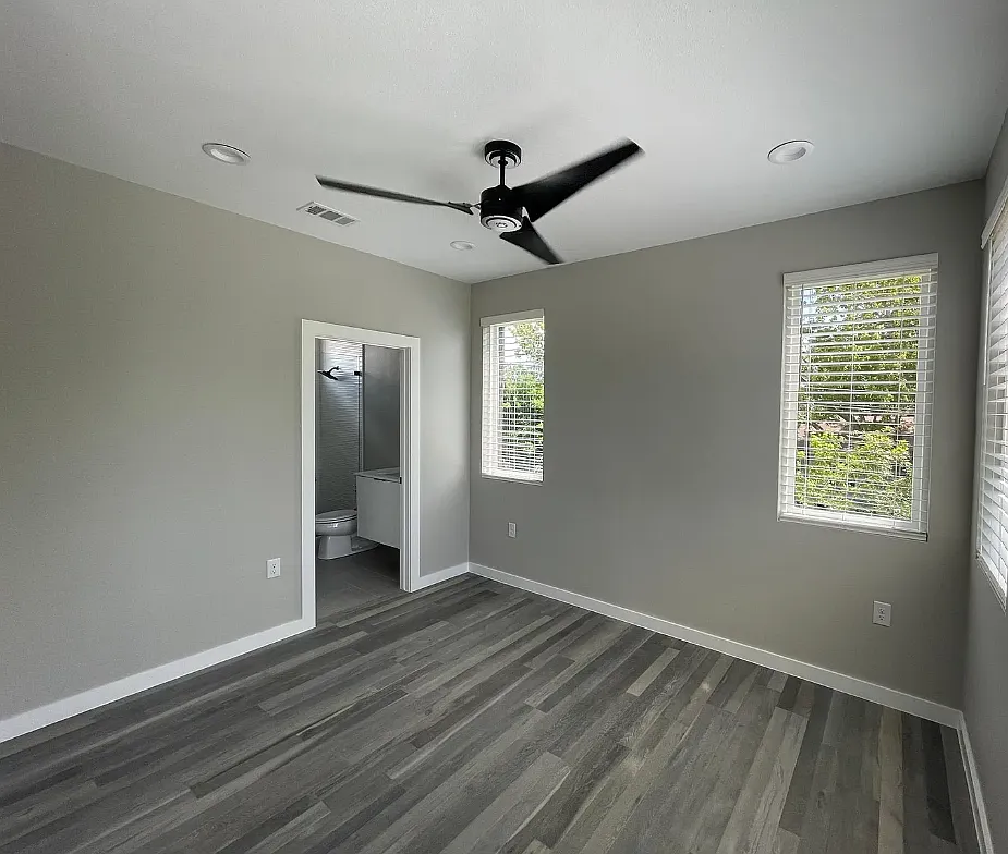 1 bed, 1.5 bath, 600 sqft, $1,800 — Photo 2