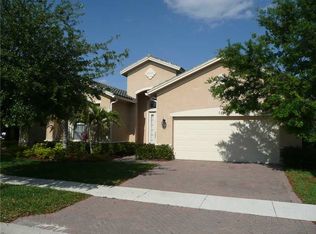 19476 S Whitewater Ave, Fort Lauderdale, FL 33332
