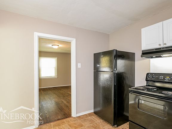 5th image of 10256 Saint Katherine Ln