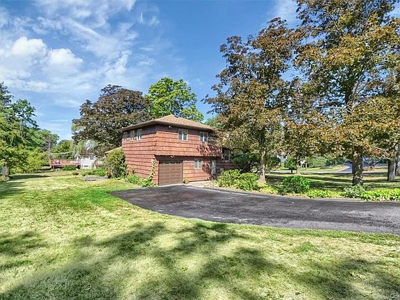 2nd image of 2279 Edward Ln