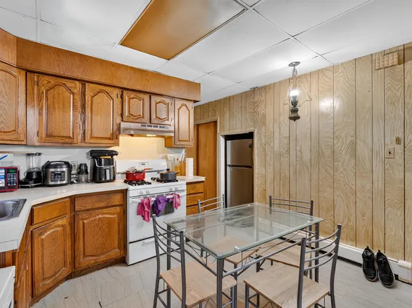 98 West 49th Street image 22 of 35