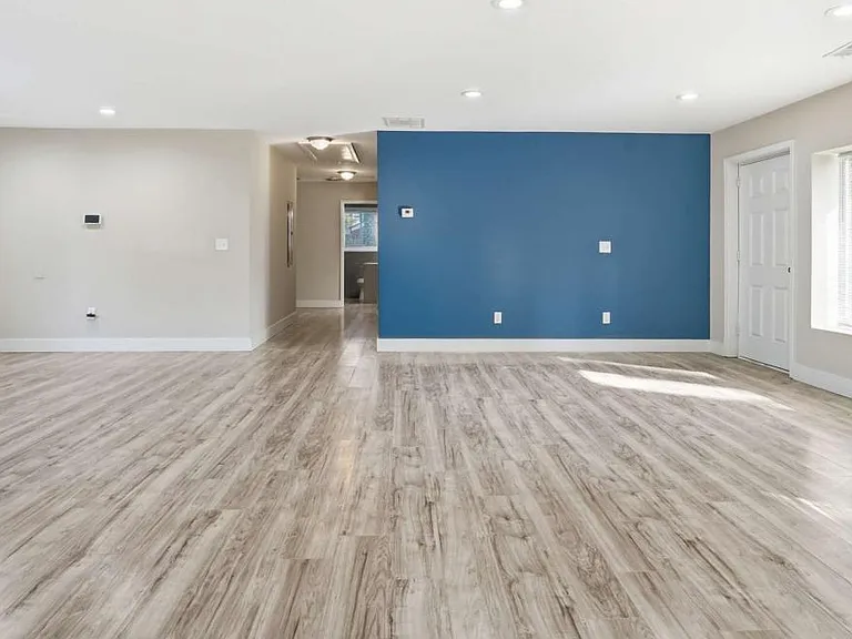 1735 Carter Cir — Photo 9