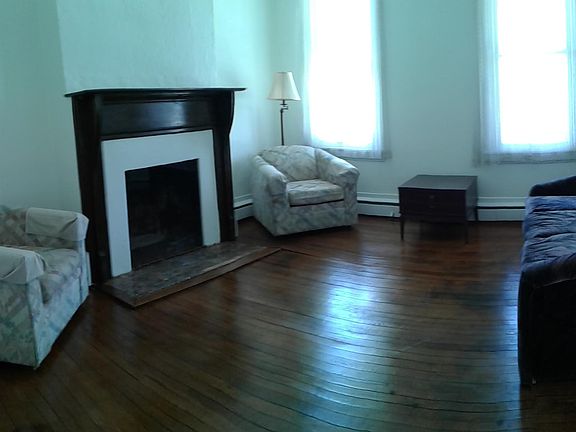 3rd image of 127 Eddy St Unit 1
