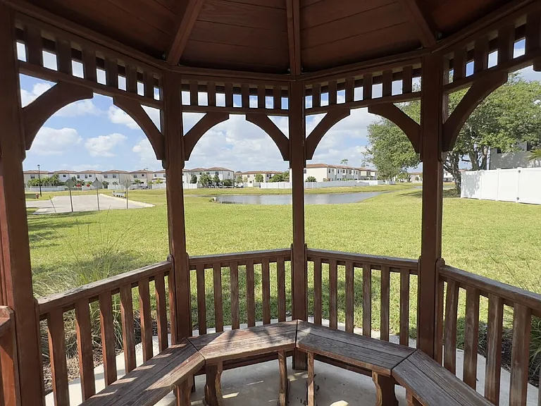 4230 Napoli Lake Dr — Photo 43