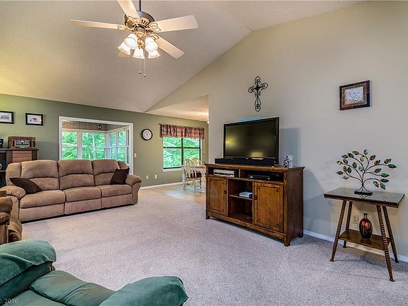 5th image of 1 Regent Ln