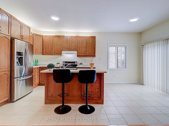 4th image of 9 Jazzberry Rd