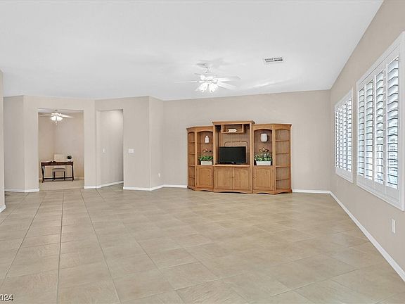 4th image of 2577 Olivia Heights Ave