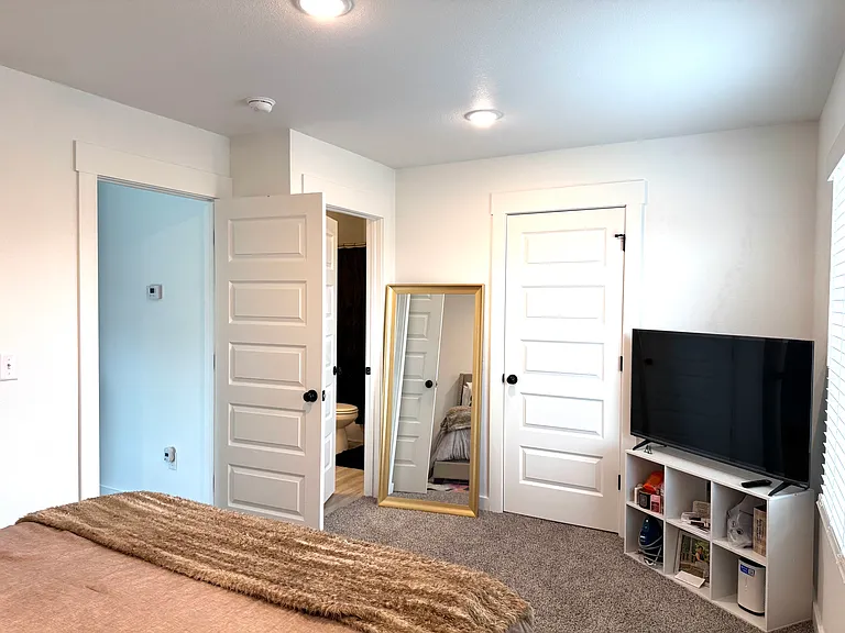 821 Massachusetts Ave — Photo 6