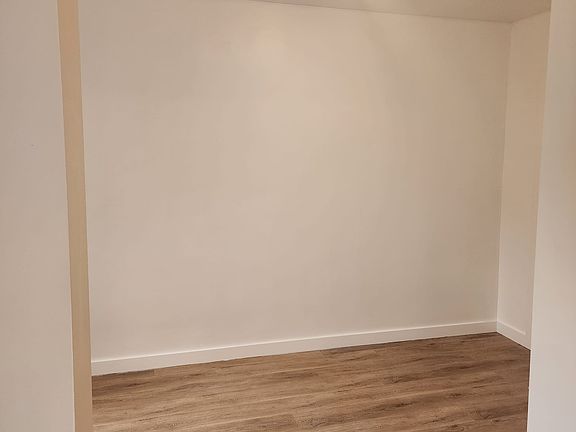 3rd image of 360 Lafayette Ave APT 3