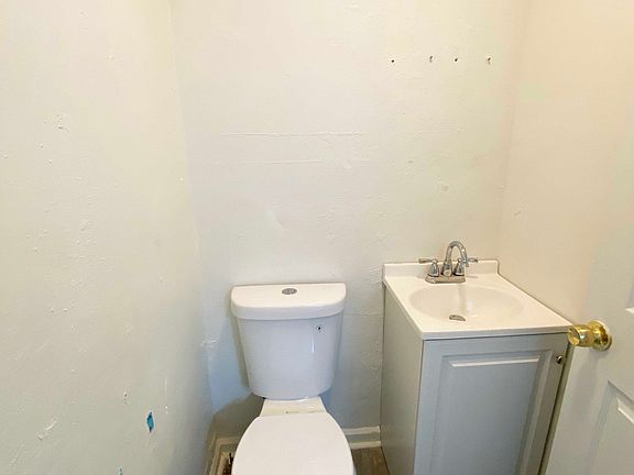 4th image of 1433 Vernon Rd