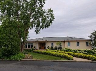 18 Harborview Dr, Atlantic Highlands, NJ 07716