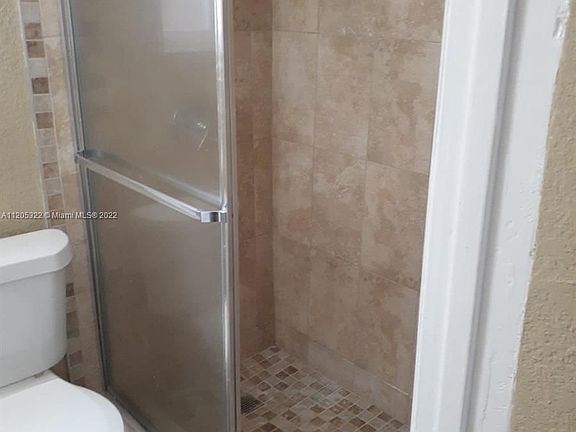 3rd image of 2526 NW 29th St #B