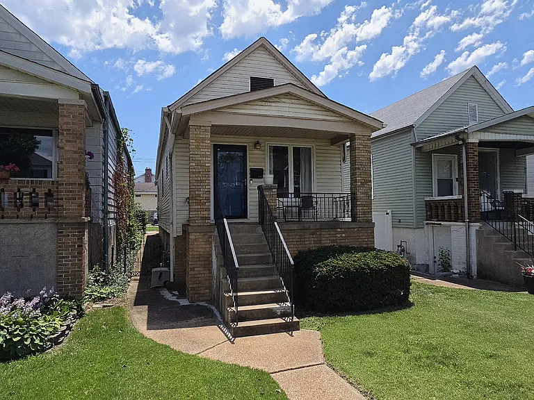 5342 Daggett Ave — Photo 1