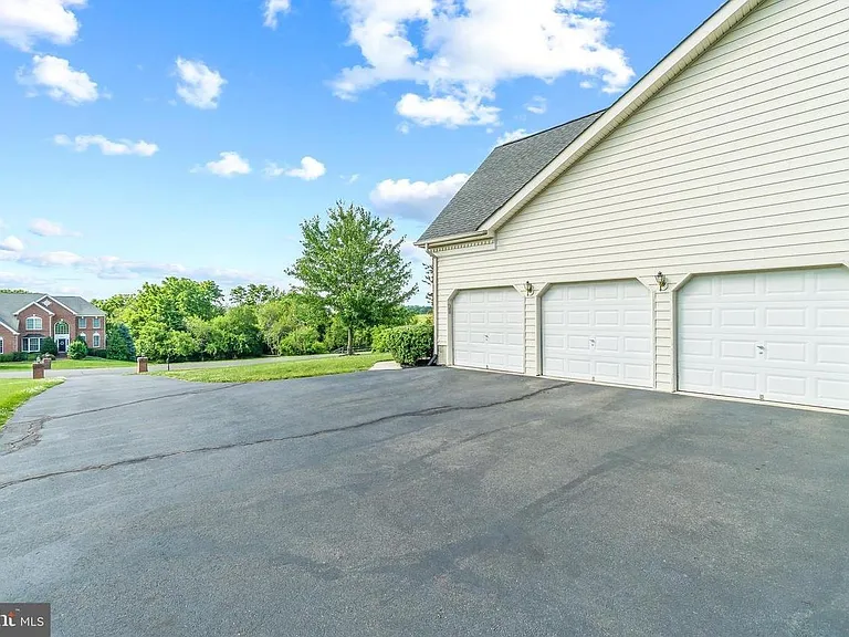 15000 Barlow Dr — Photo 42