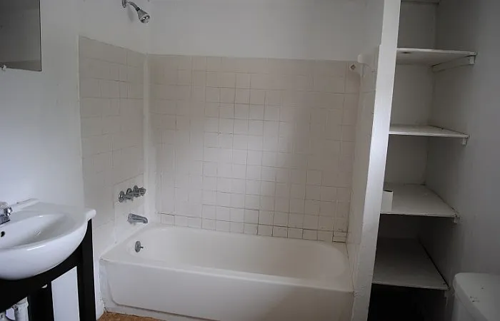 2 bed, $900 — Photo 4