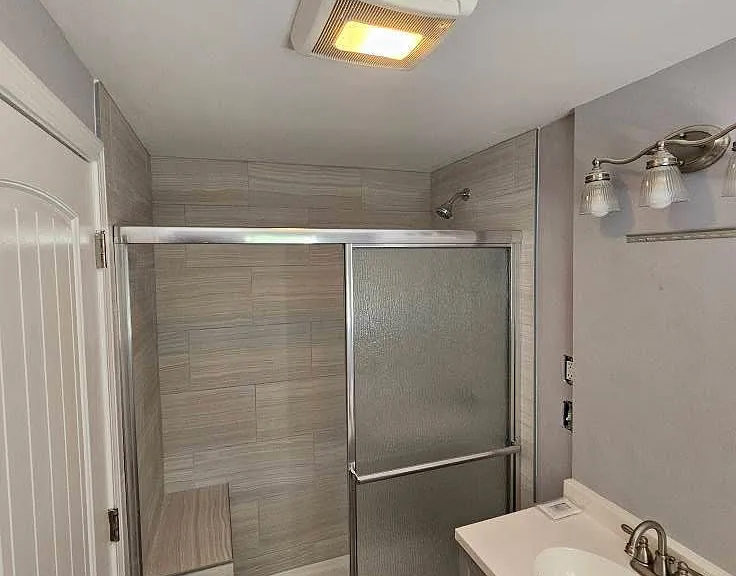 88 Carll Ave — Photo 18